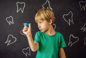 Zähneknirschen bei Kindern - was tun?